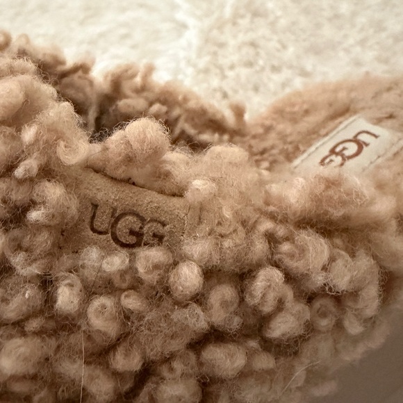 Authentic UGG Maxi Curly Platform 'Sand' 1133171-SAN size 7 - Picture 8 of 10